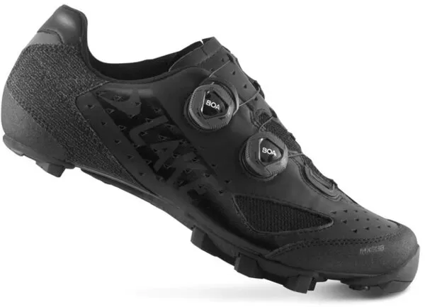 LakeMX238 Mountain Shoes