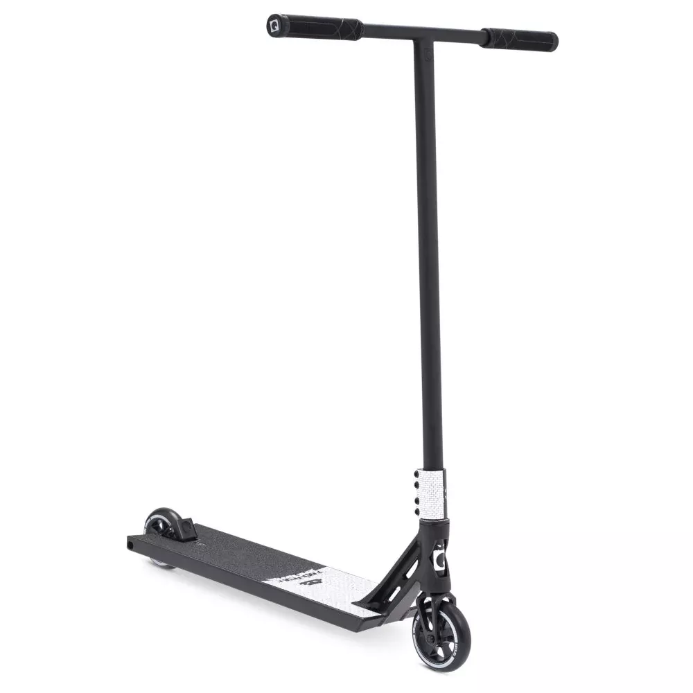 Sequel Vandal 6.5in Street Scooter Complete