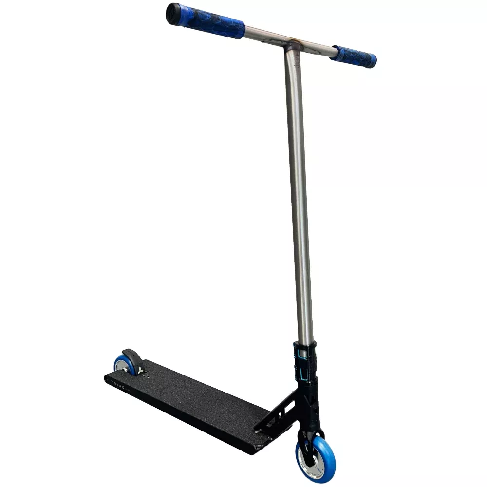 Triad Black & Blue Street - Custom Scooter