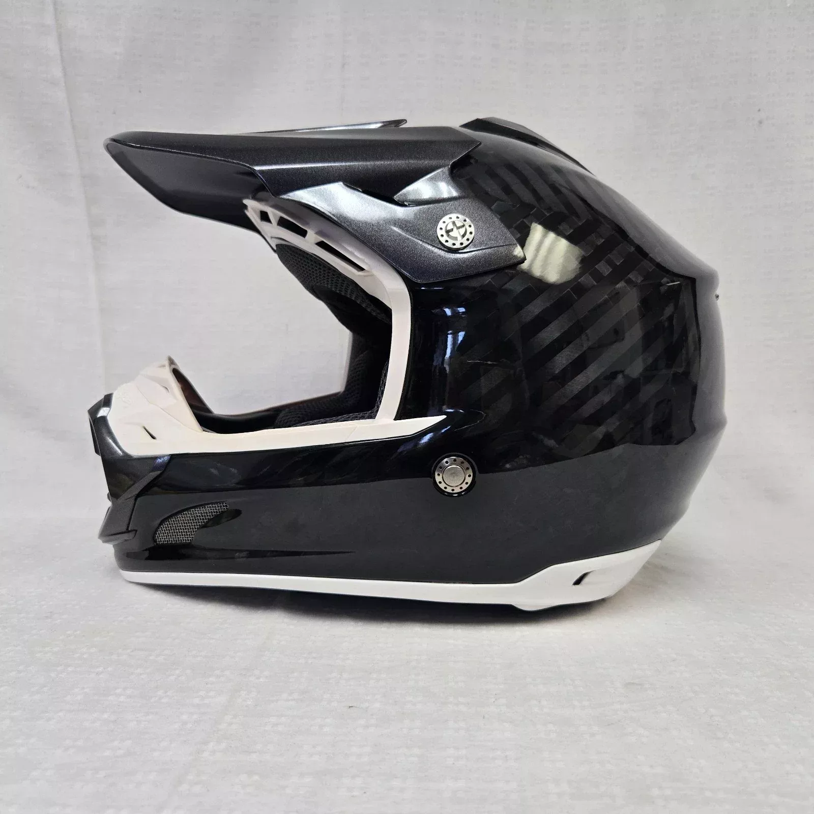 Troy Lee Designs SE3 Carbon Helmet w/ MIPS *BLEM*