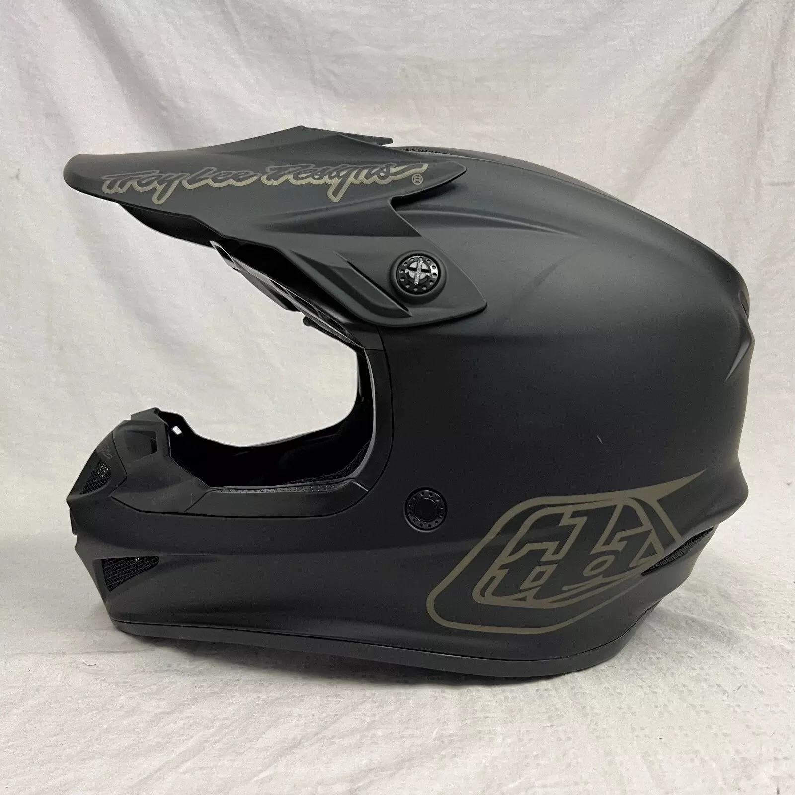 Troy Lee Designs SE4 Polyacrylite Helmet w/ MIPS *DISPLAY*