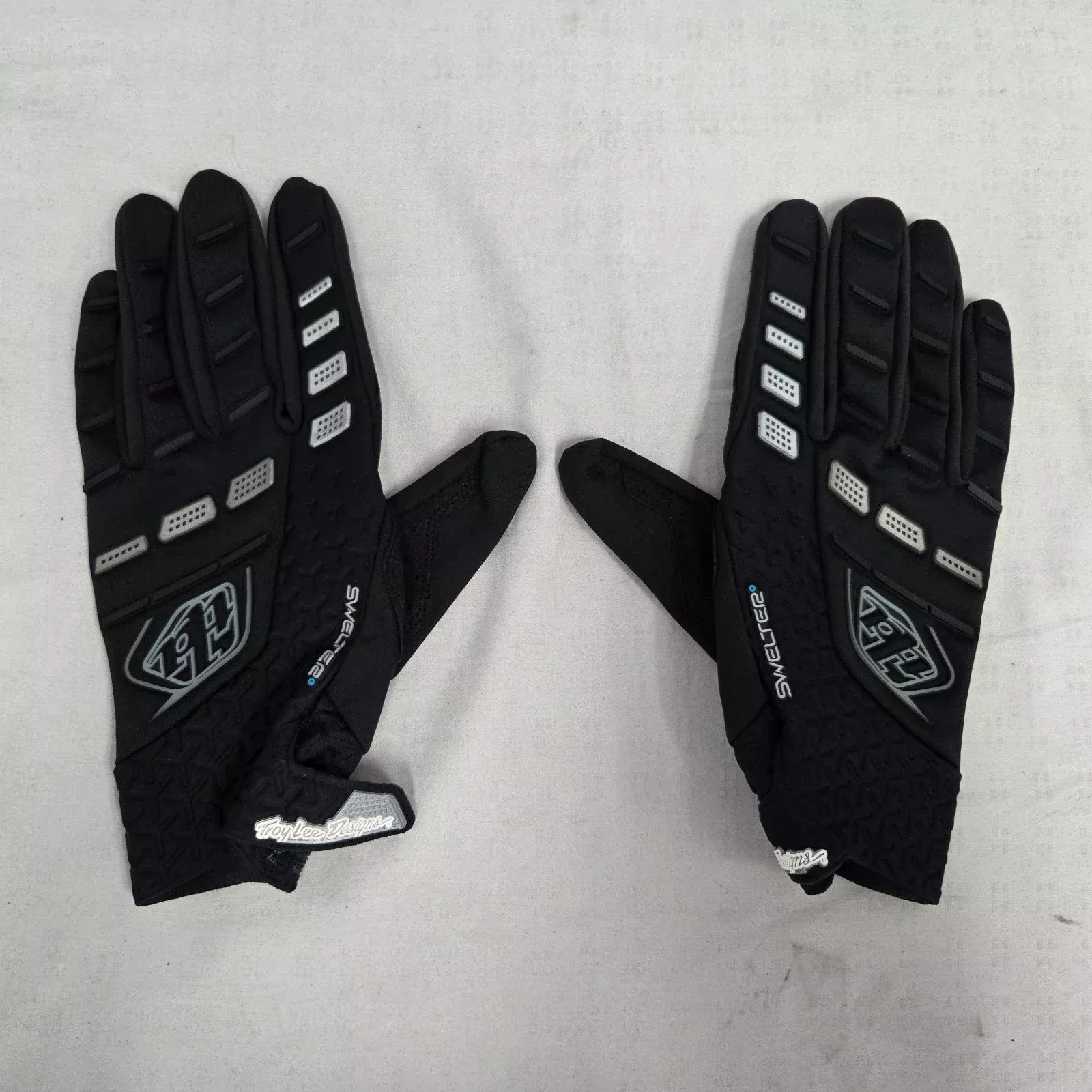 Troy Lee Designs Swelter Gloves *SAMPLE*