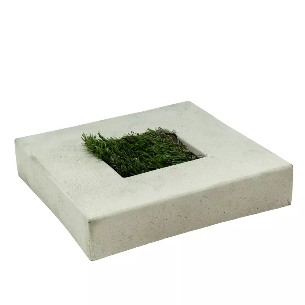 Victory Square Grass Gap
